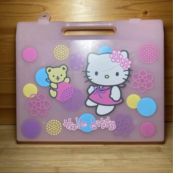 Hello Kitty Plastic Briefcase 2001 Sanrio Co - Picture 1 of 8